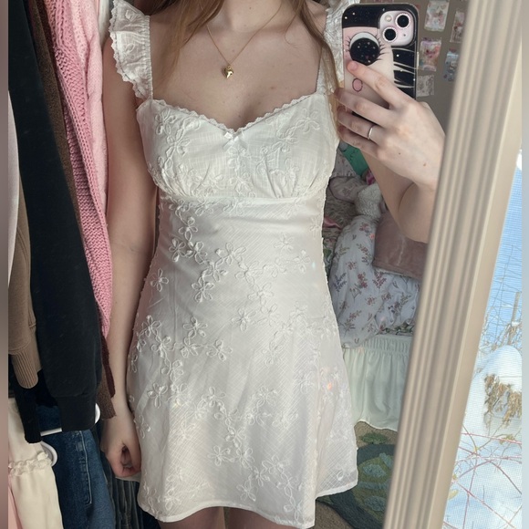 Princess Polly Dresses & Skirts - Princess Polly White Floral Mini Dress